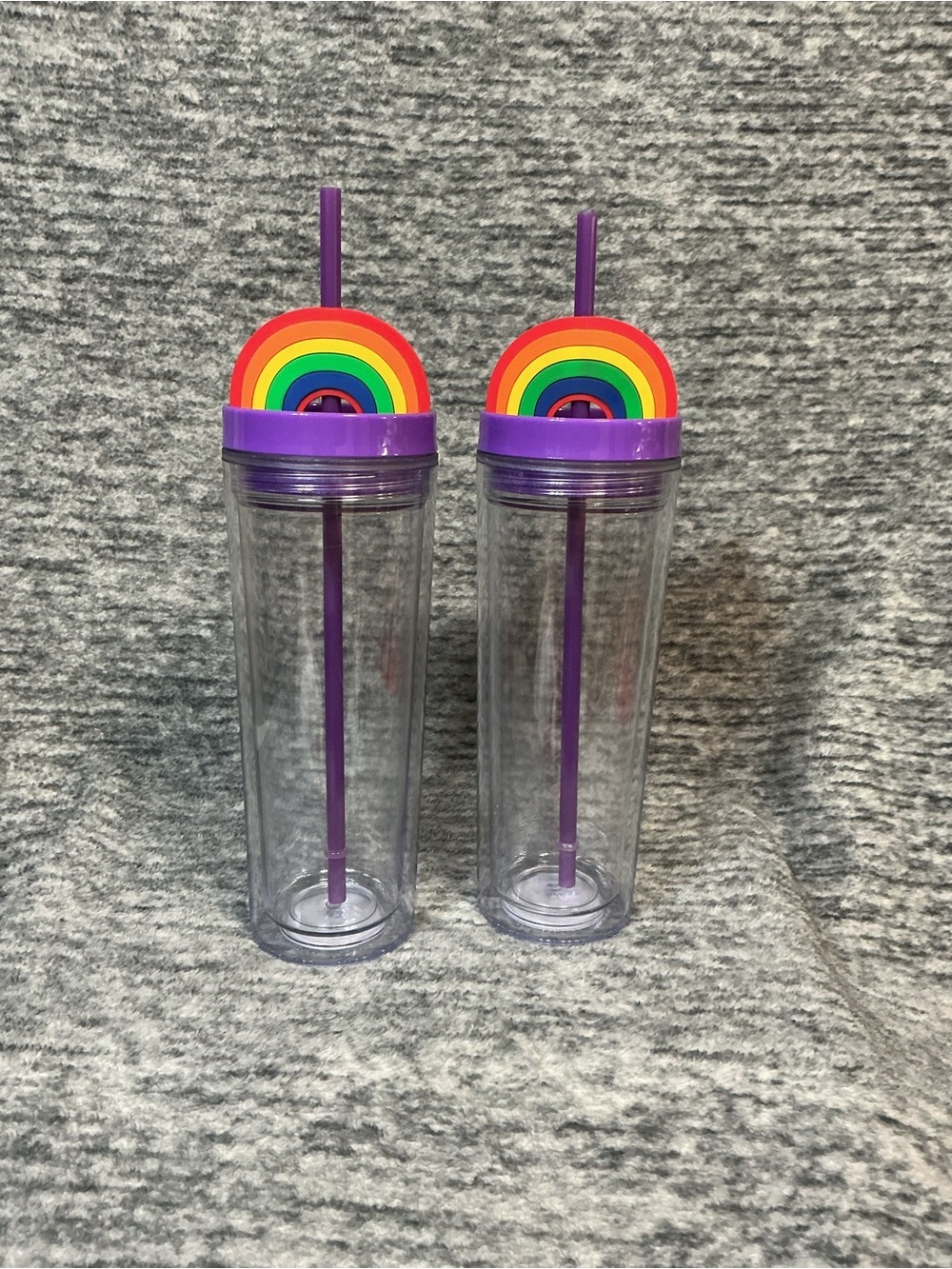 RAINBOW CUPS 18oz TUMBLER SET WITH STRAWS.